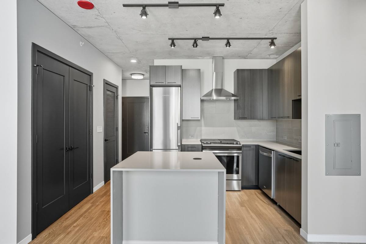 Apartment for rent at 959 W Washington Blvd, Chicago, IL 60607