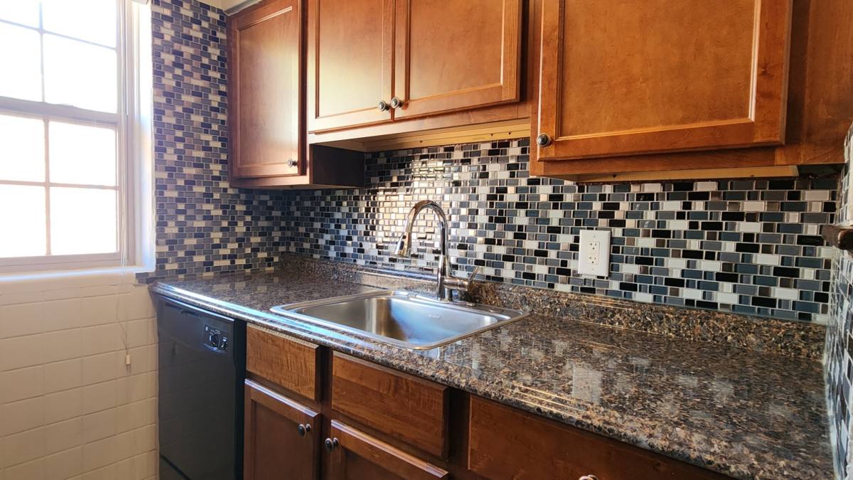 Apartment for rent at 6364 Sutherland Ave - 1st Floor, Saint Louis, MO 63109