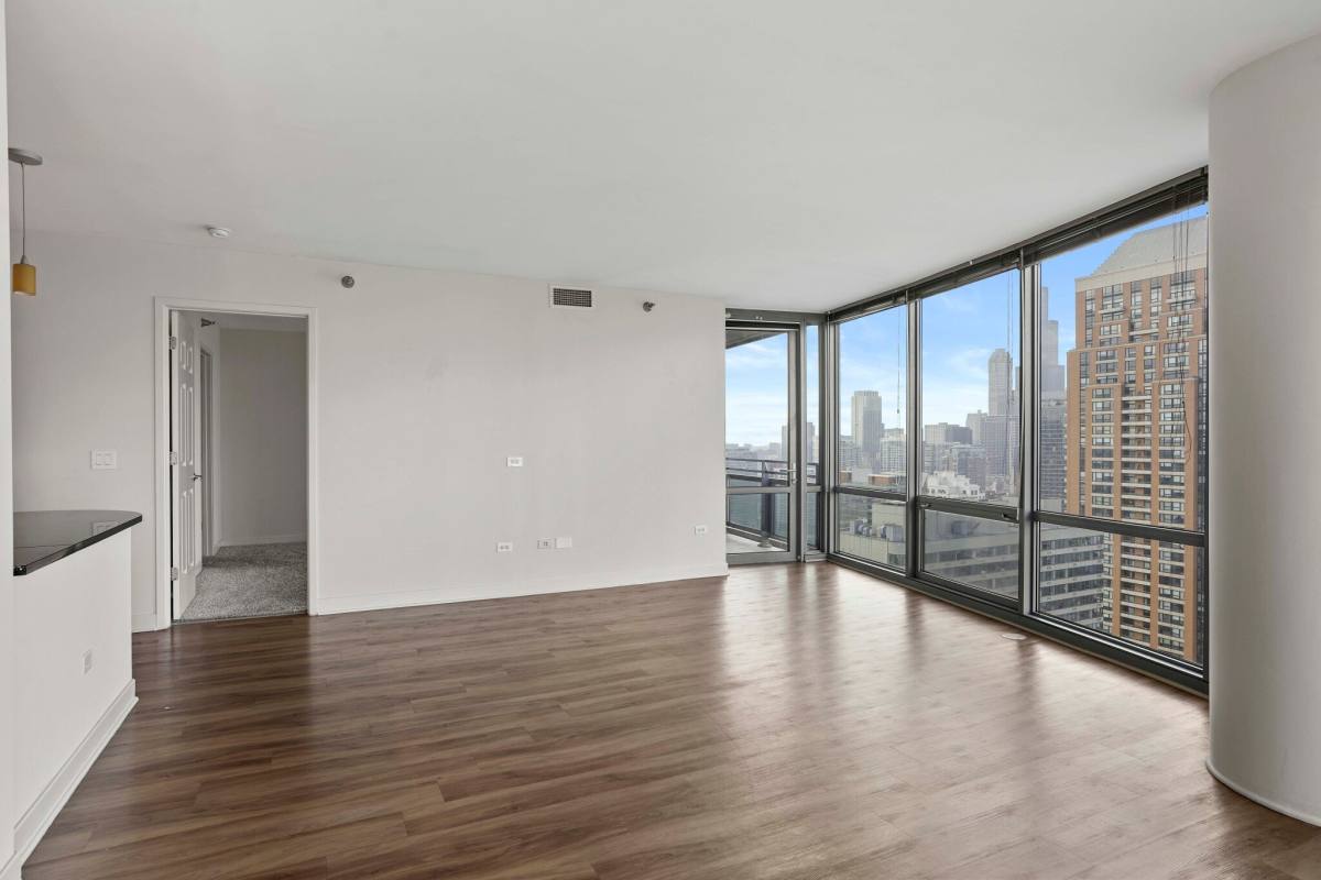 Apartment for rent at 1285 S Michigan Ave, Chicago, IL 60605