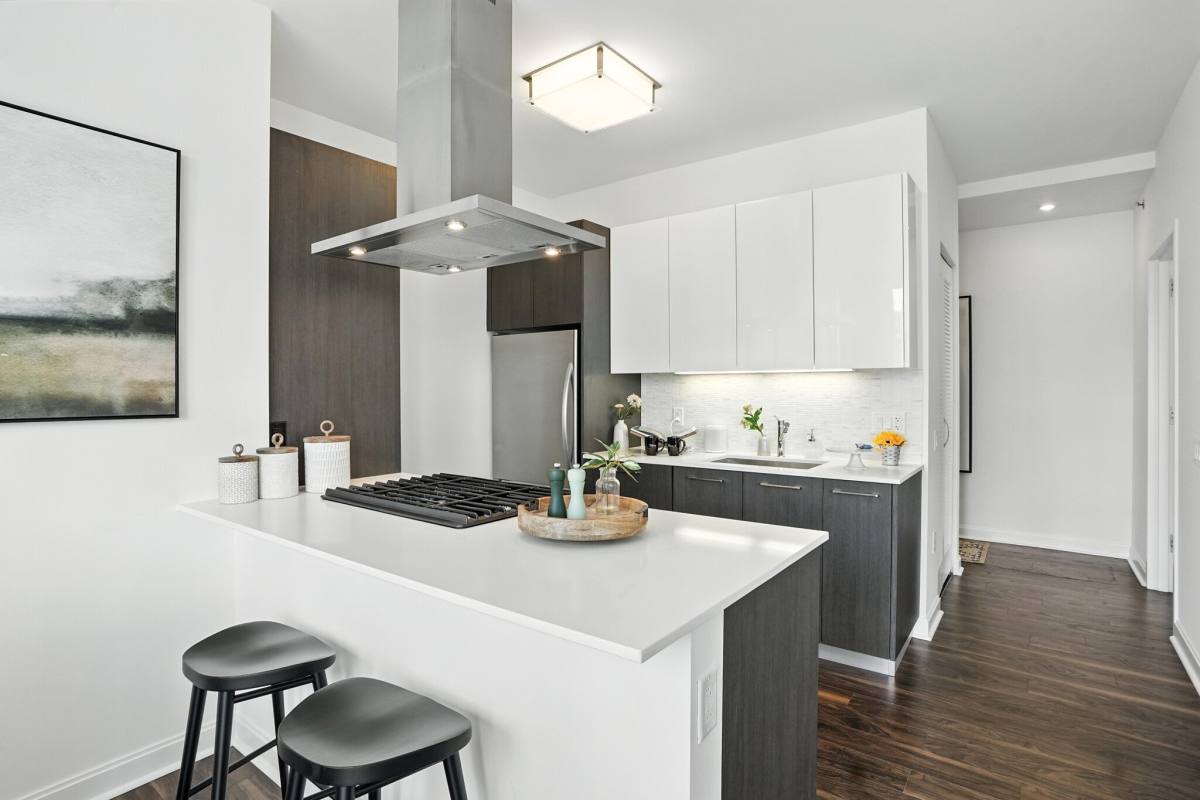 Apartment for rent at 101 W Wacker Dr, Chicago, IL 60601