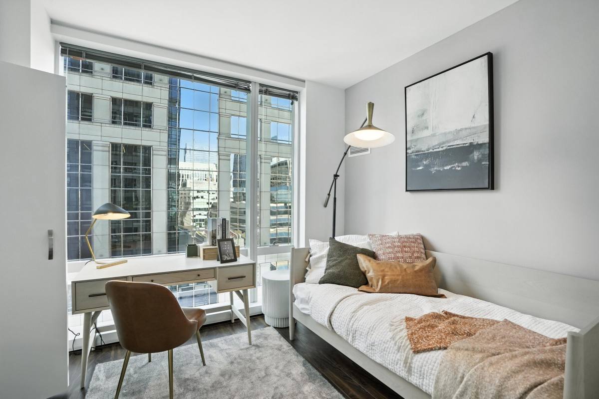 Apartment for rent at 101 W Wacker Dr, Chicago, IL 60601