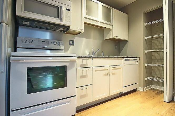 Apartment for rent at 198 W Randolph St, Chicago, IL 60601