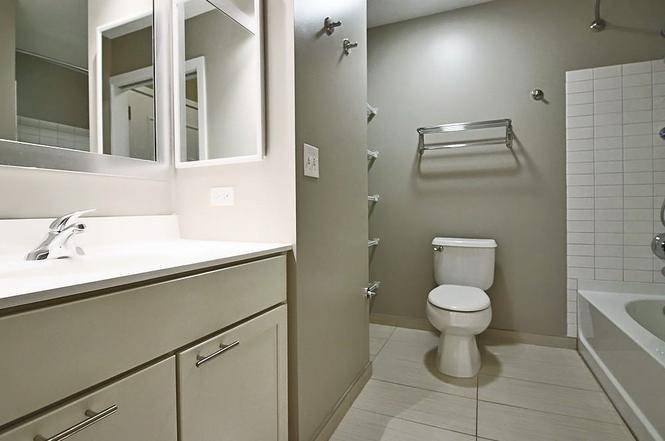Apartment for rent at 198 W Randolph St, Chicago, IL 60601