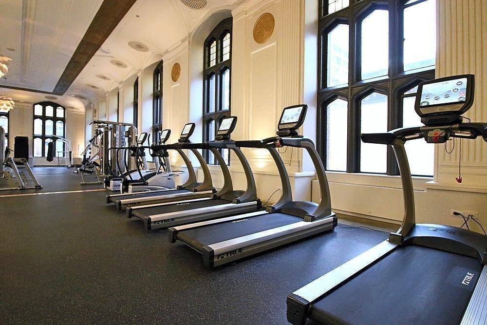 Apartment for rent at 198 W Randolph St, Chicago, IL 60601
