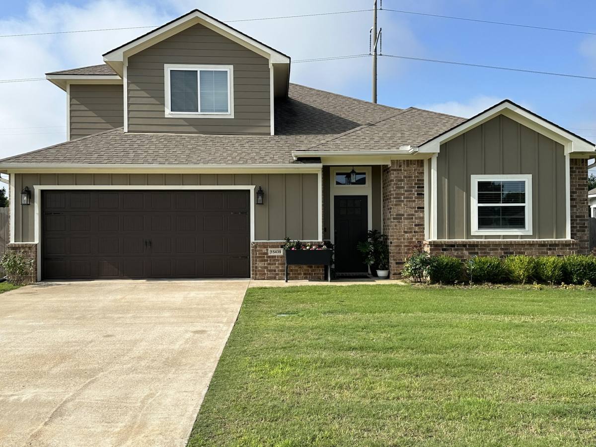House for rent at 15439 Anna Lane, Lindale, TX 75771