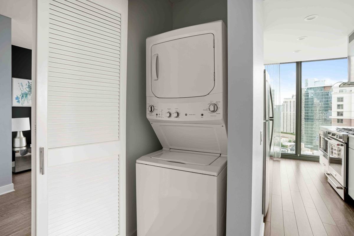 Apartment for rent at 1011 S State St, Chicago, IL 60605