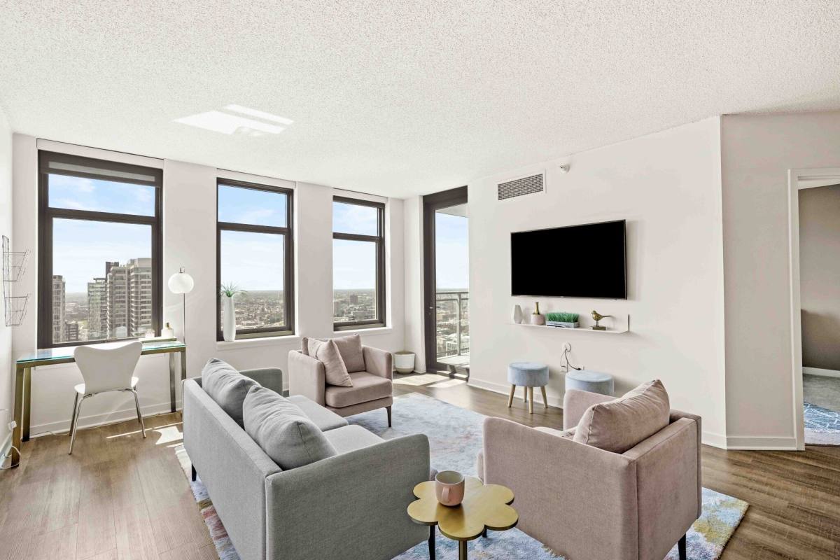 Apartment for rent at 575 W Kinzie St, Chicago, IL 60661