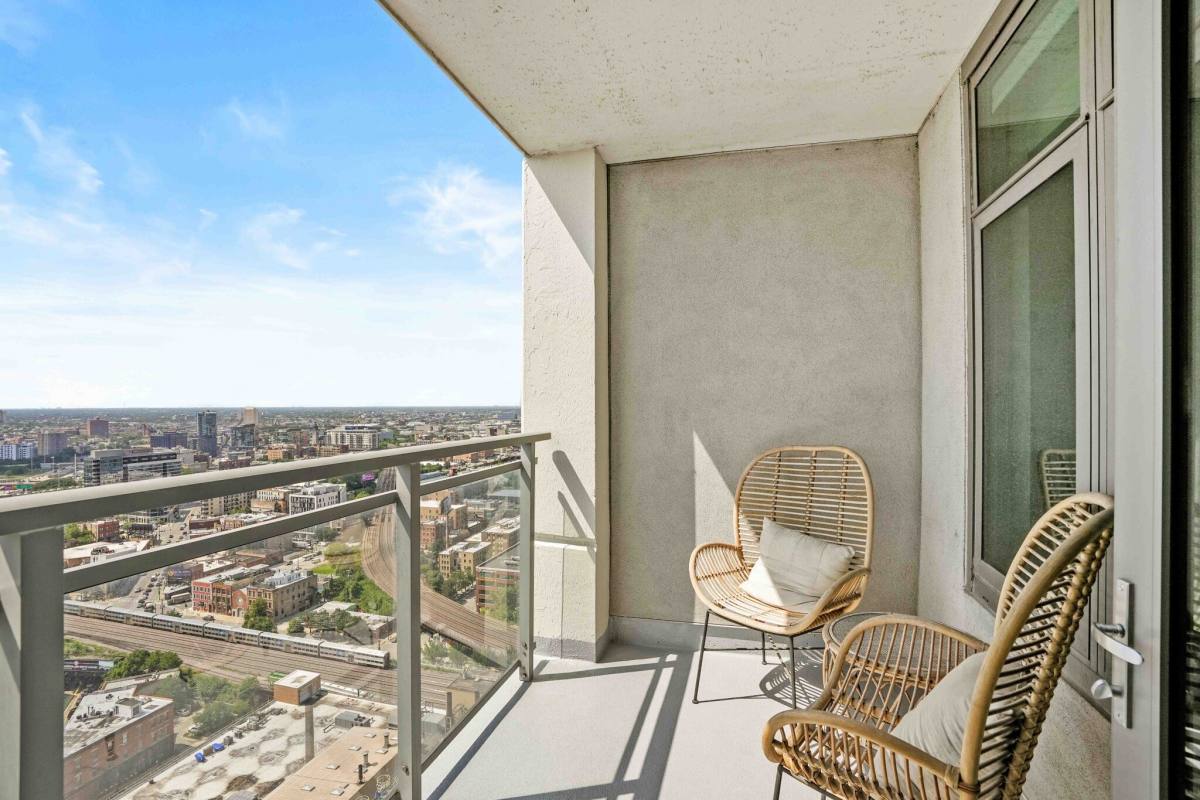 Apartment for rent at 575 W Kinzie St, Chicago, IL 60661