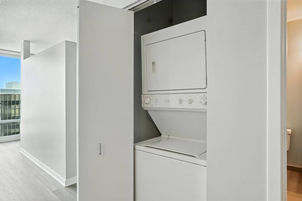 Apartment for rent at 335 E Ohio St, Chicago, IL 60611