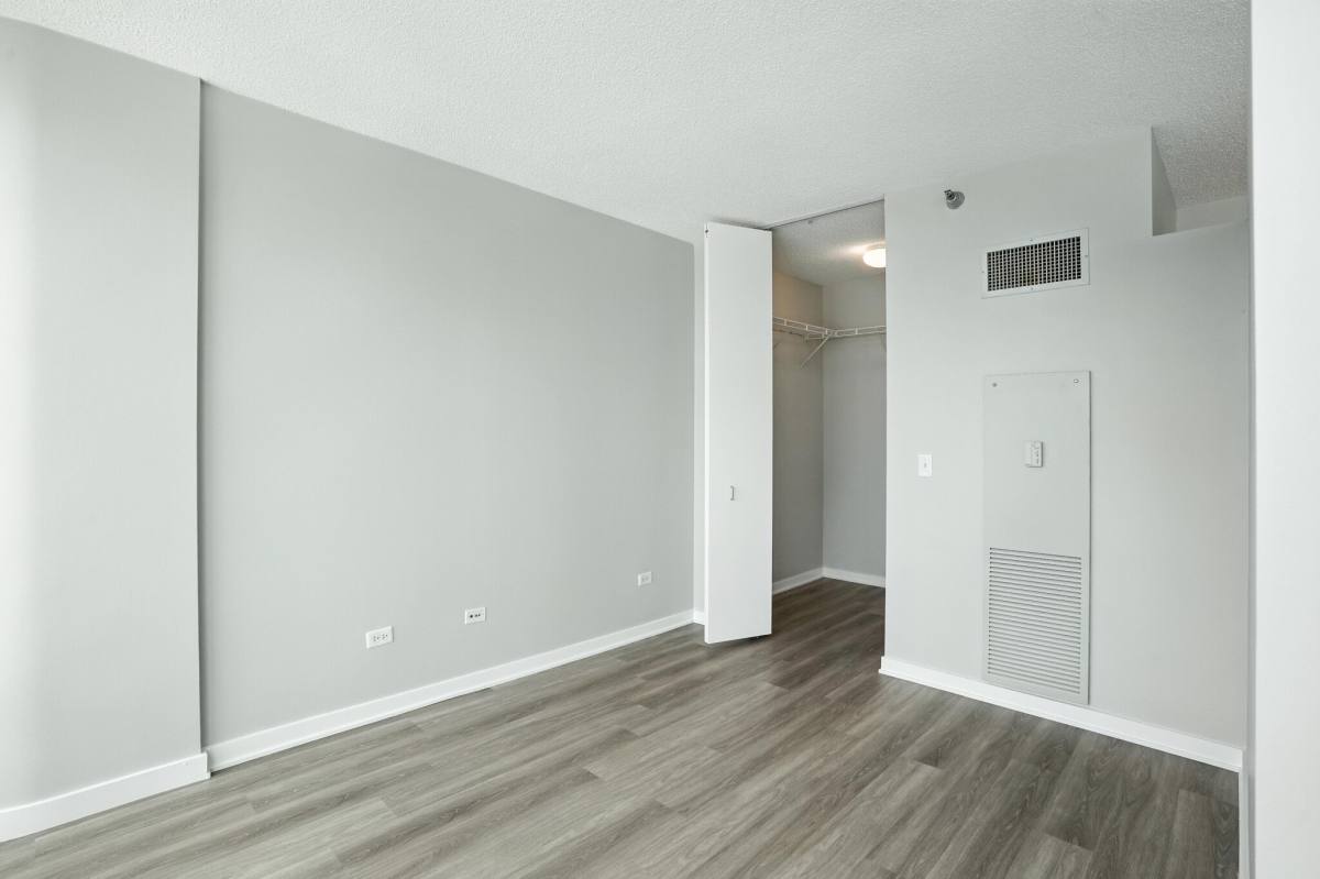 Apartment for rent at 335 E Ohio St, Chicago, IL 60611