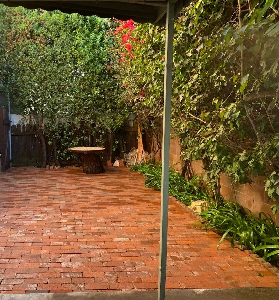 Apartment for rent at 2827 S Corning St #2, Los Angeles, CA 90034