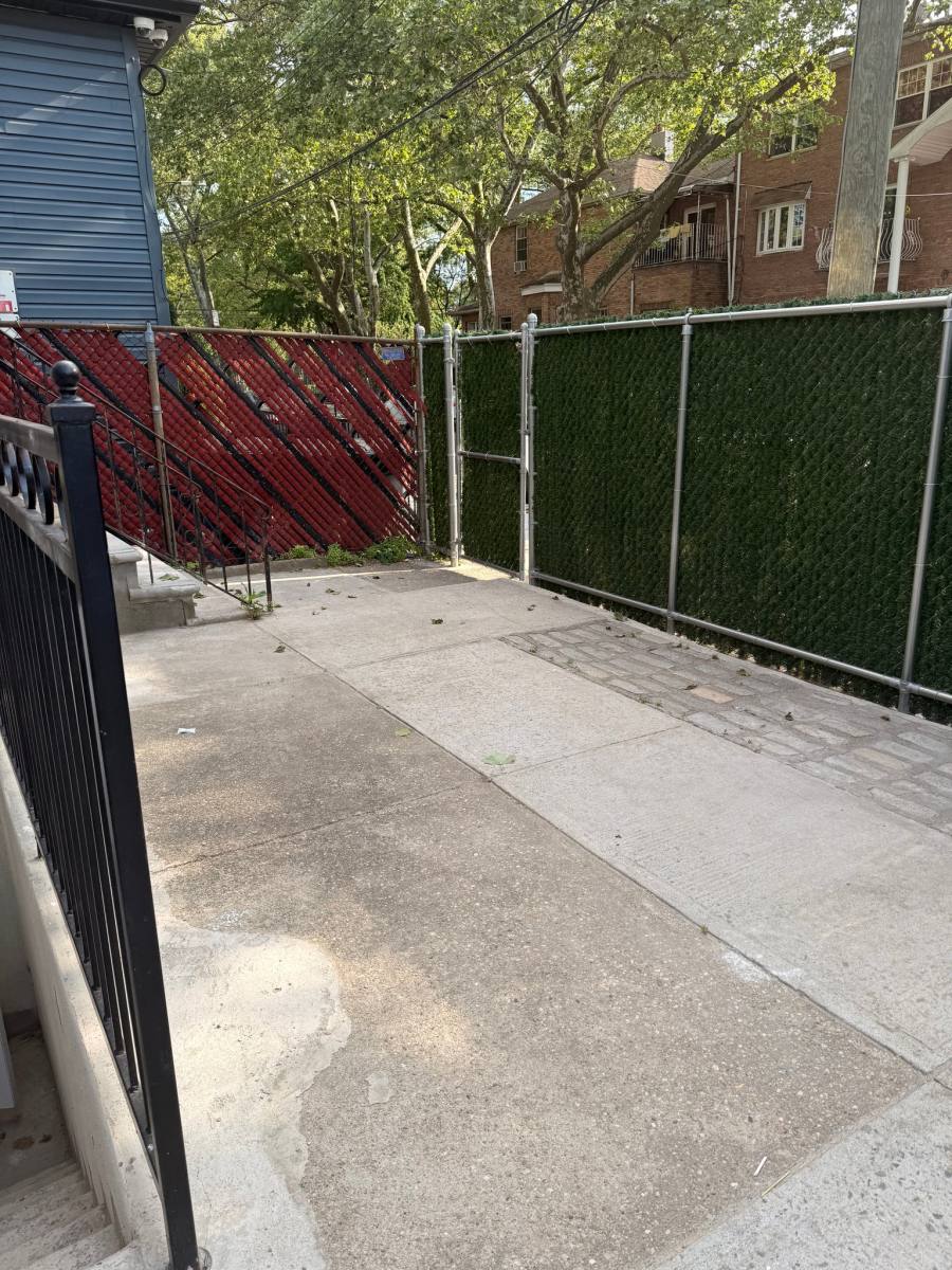 Apartment for rent at 297 E 40th St, Brooklyn, NY 11203