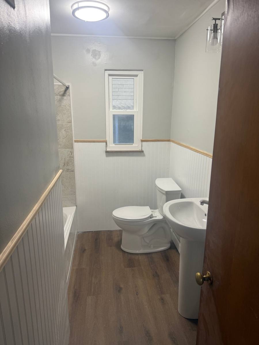 Apartment for rent at 1028 11th St #1, Huntington, WV 25701