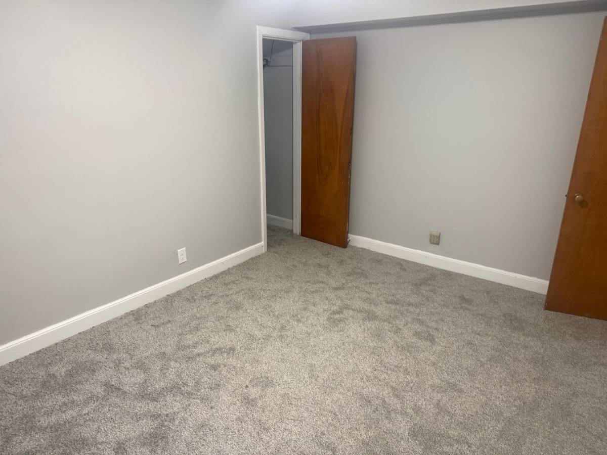 Apartment for rent at 1028 11th St #1, Huntington, WV 25701