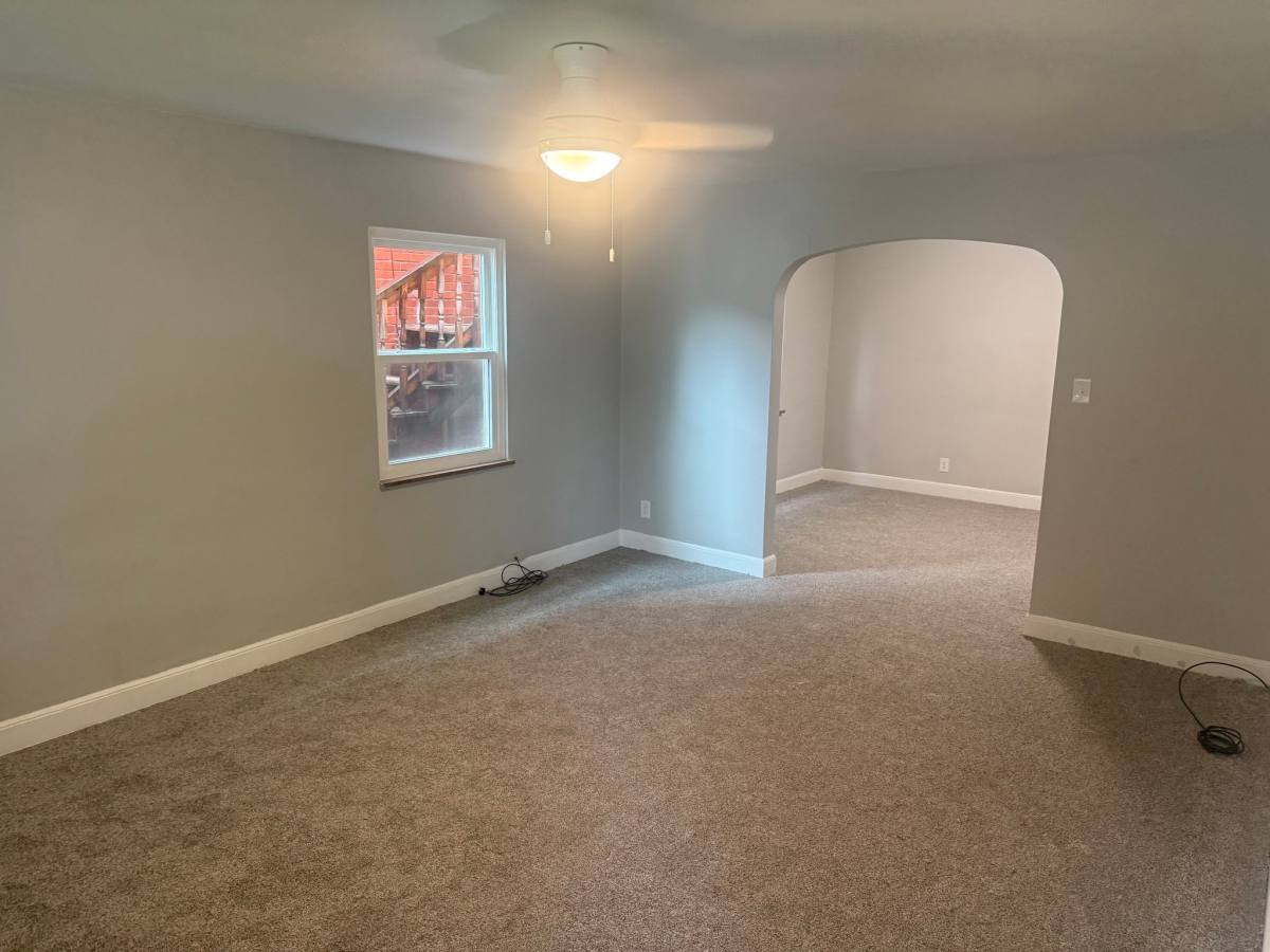 Apartment for rent at 1028 11th St #1, Huntington, WV 25701
