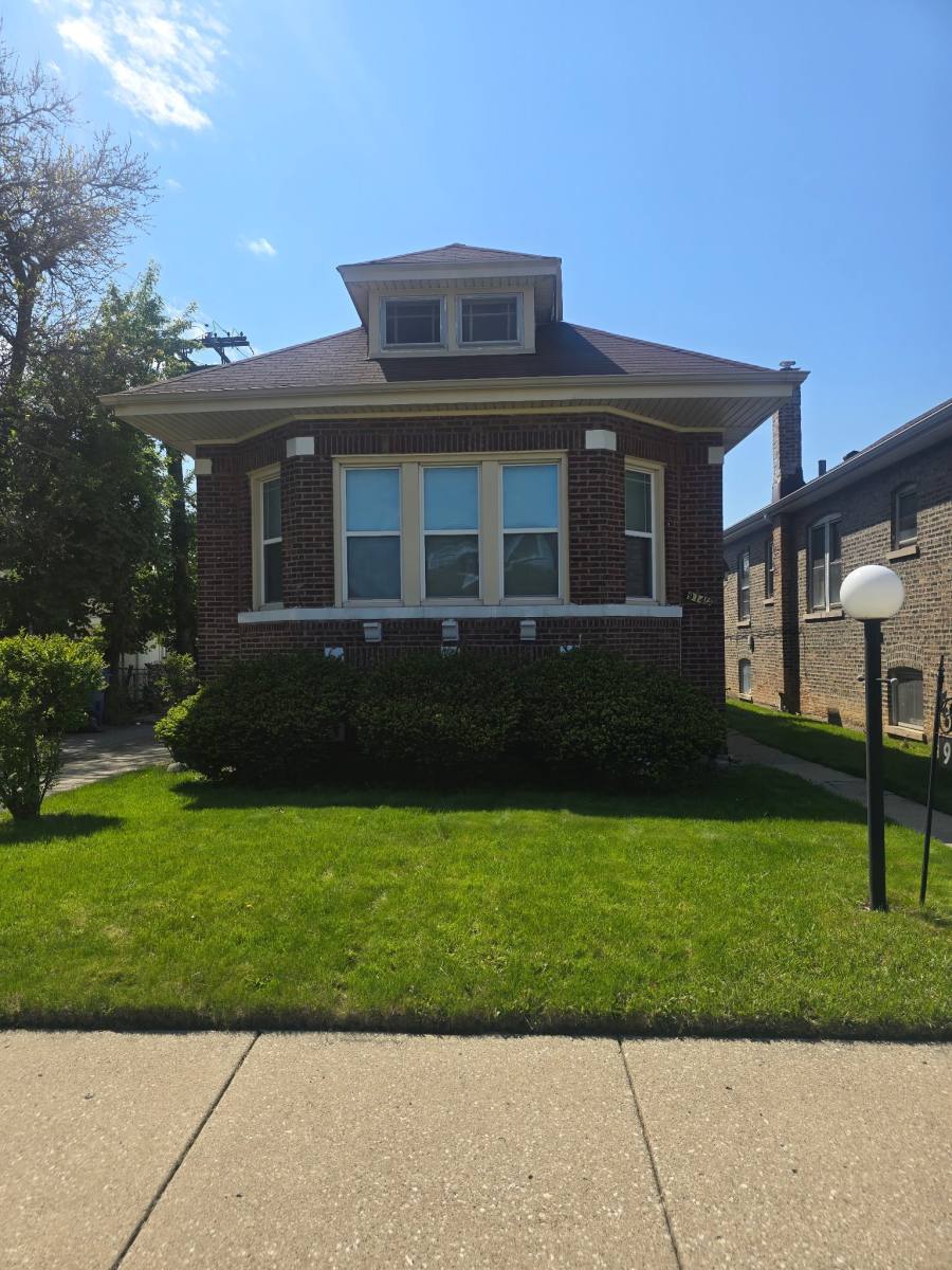 House for rent at 9142 S Paulina St, Chicago, IL 60620