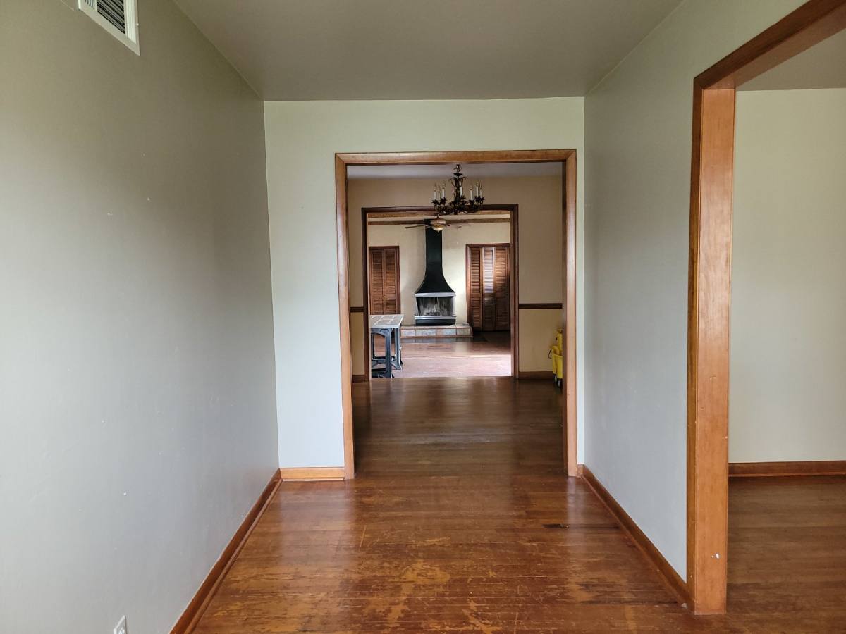 House for rent at 3503 Crestmore Circle NW, Huntsville, AL 35816
