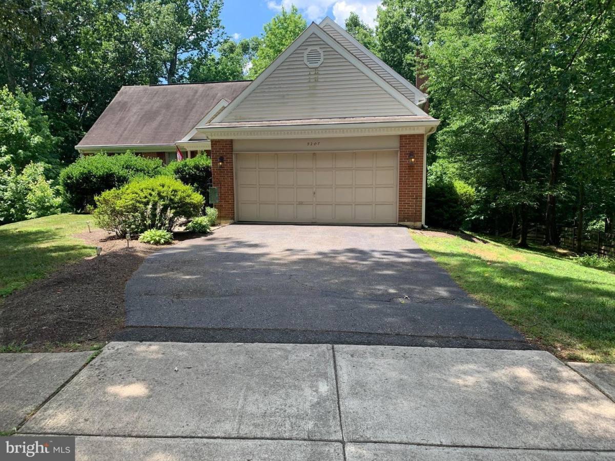 House for rent at 9207 Beachway Lane, Springfield, VA 22153