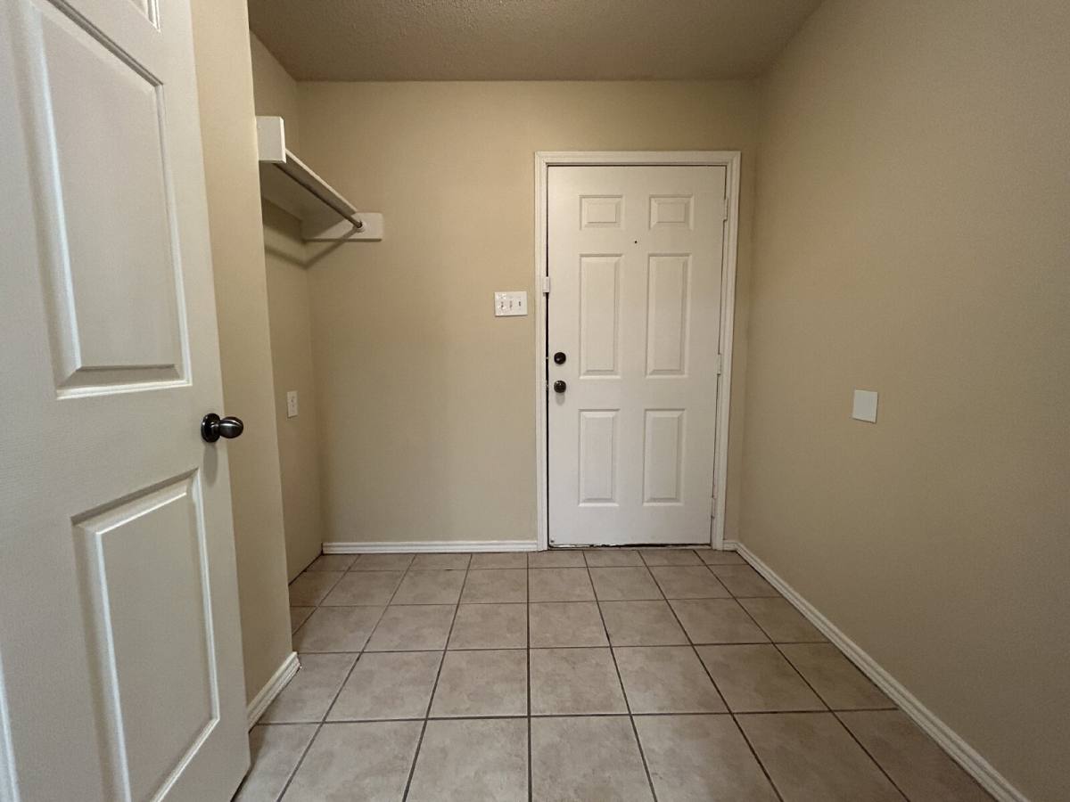 Apartment for rent at 511 N Clinton Ave #A, Lubbock, TX 79416