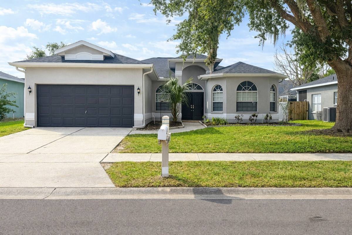 House for rent at 28202 Brokenmead Path, Wesley Chapel, FL 33543