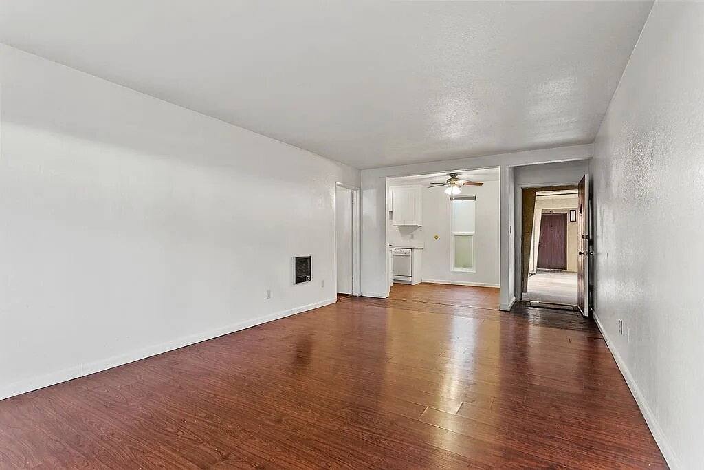 Condo for rent at 1010 W Macarthur Blvd, Santa Ana, CA 92707