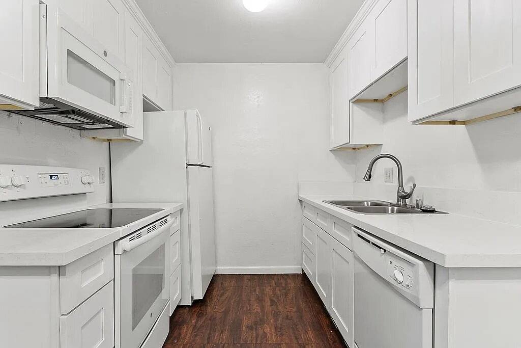 Condo for rent at 1010 W Macarthur Blvd, Santa Ana, CA 92707