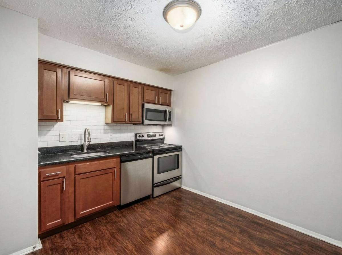 Apartment for rent at 1393 Summit St #A, Columbus, OH 43201