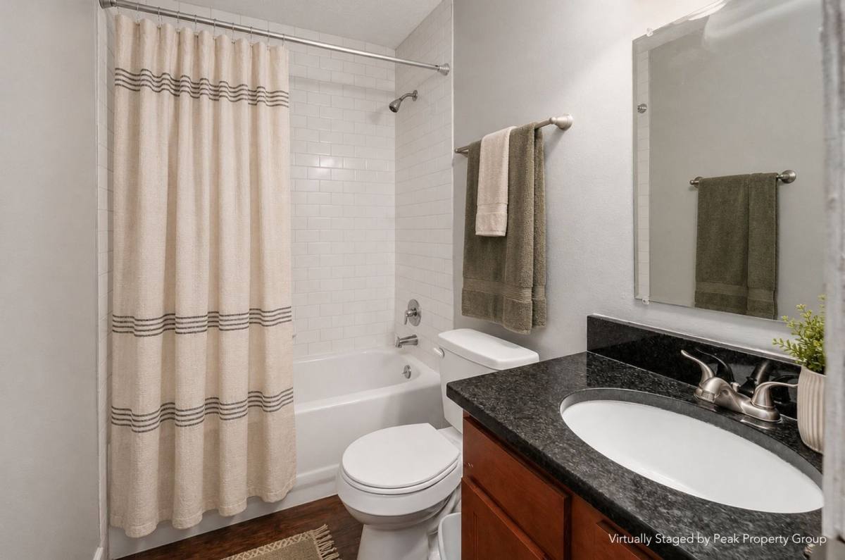 Apartment for rent at 1393 Summit St #A, Columbus, OH 43201