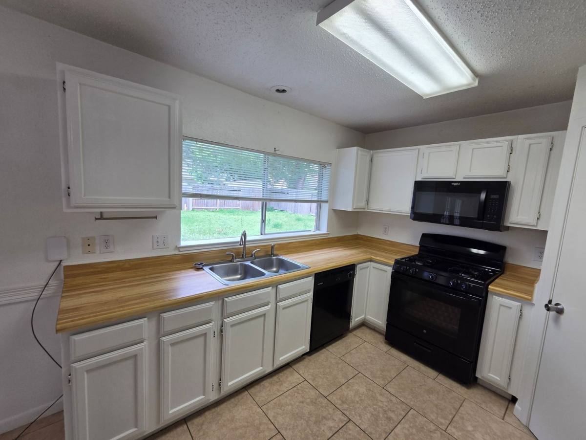 House for rent at 12318 Fetlock Dr, Houston, TX 77065