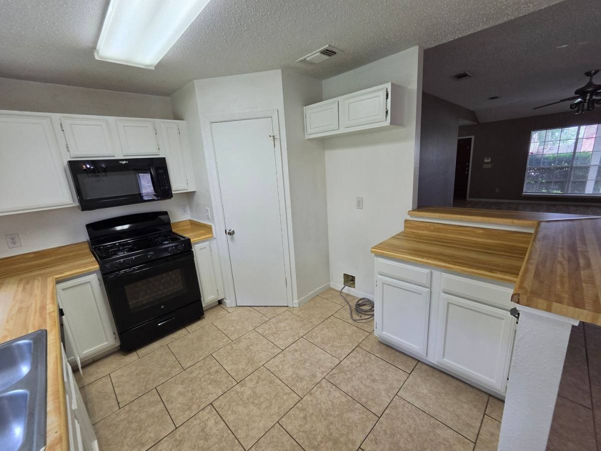 House for rent at 12318 Fetlock Dr, Houston, TX 77065