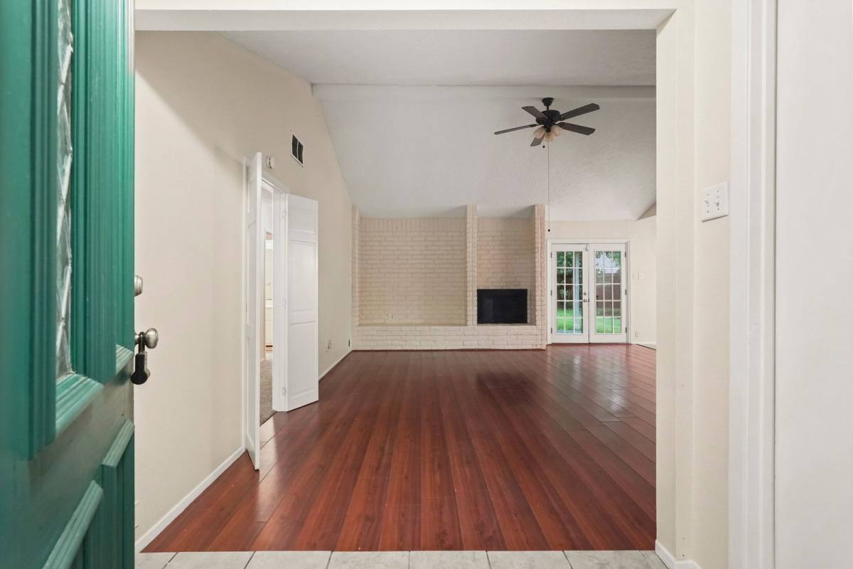 House for rent at 423 Pickford Dr, Katy, TX 77450