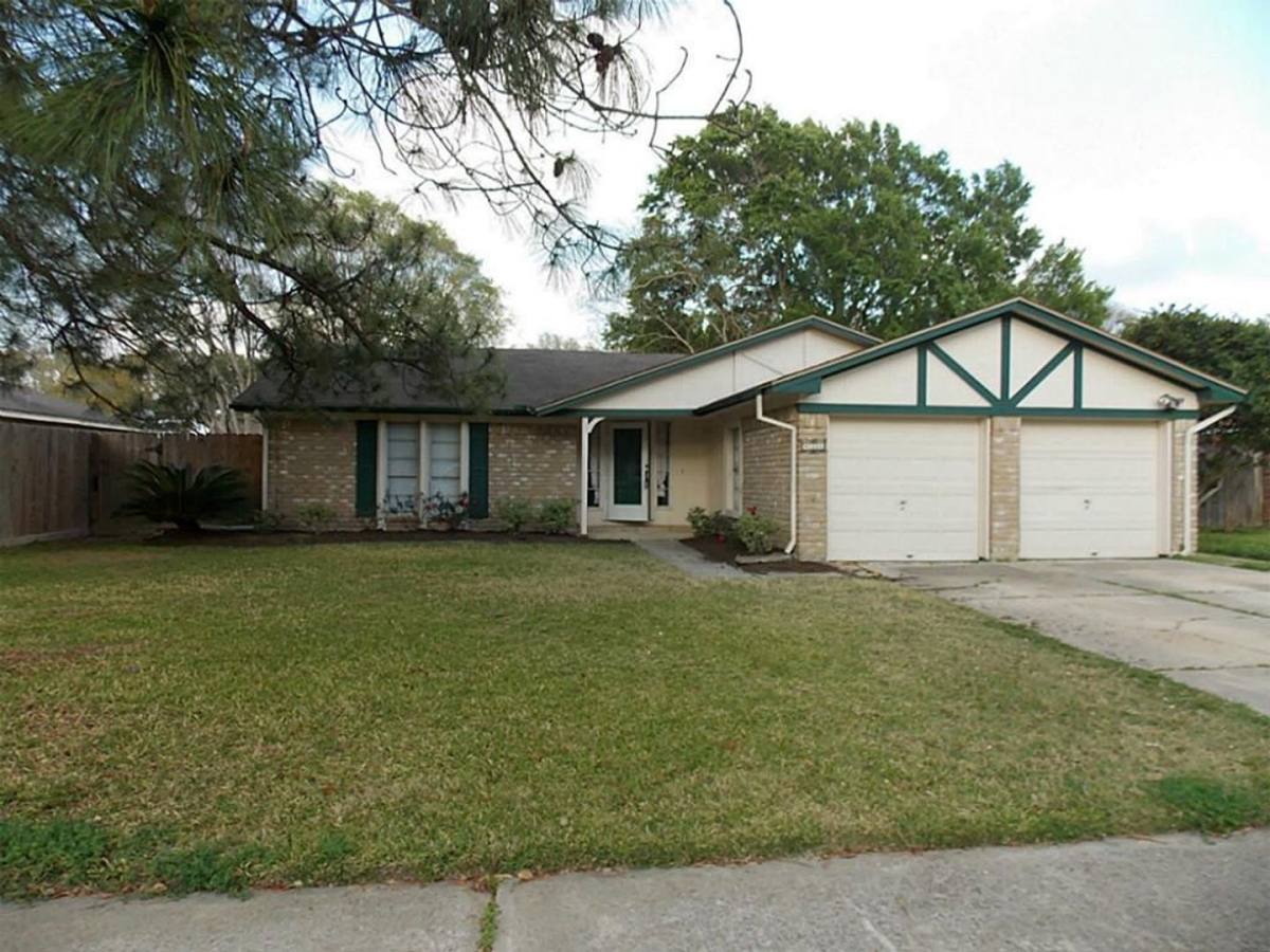 House for rent at 423 Pickford Dr, Katy, TX 77450