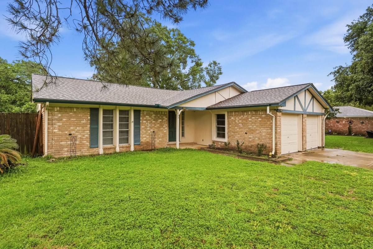 House for rent at 423 Pickford Dr, Katy, TX 77450