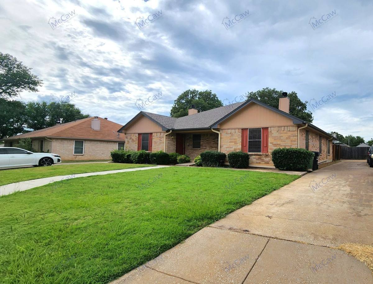 Apartment for rent at 7761 Sable Lane, North Richland Hills, TX 76182