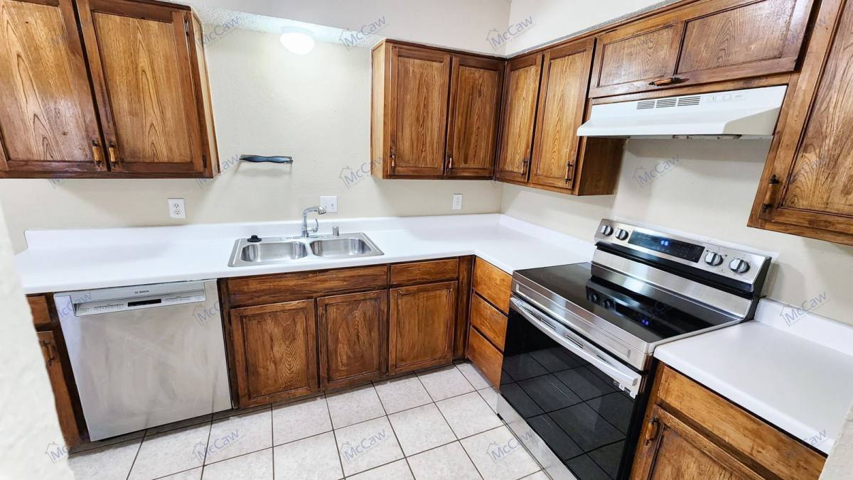 Apartment for rent at 7761 Sable Lane, North Richland Hills, TX 76182