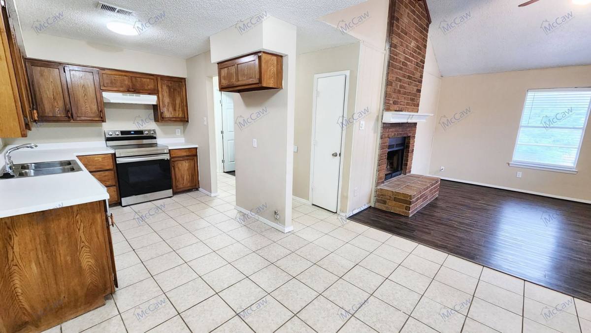 Apartment for rent at 7761 Sable Lane, North Richland Hills, TX 76182