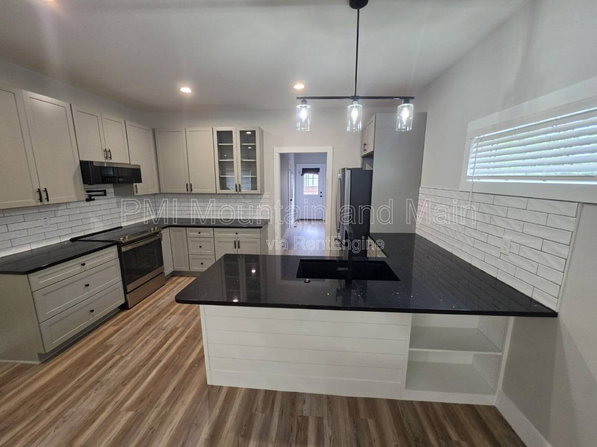 House for rent at 339 Hazel Mill Rd, Asheville, NC 28806