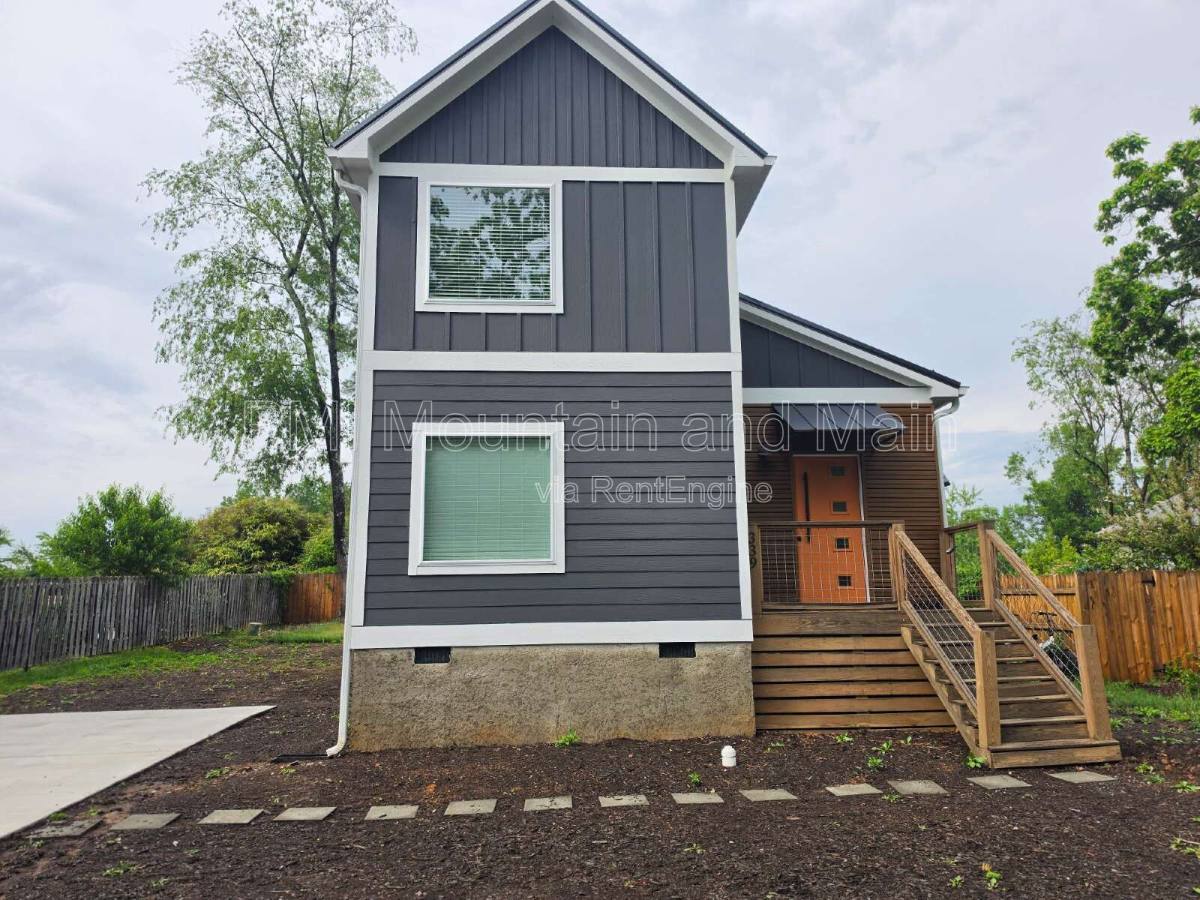 House for rent at 339 Hazel Mill Rd, Asheville, NC 28806