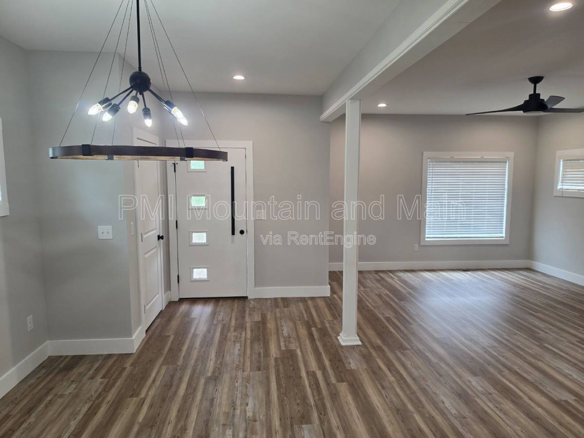 House for rent at 339 Hazel Mill Rd, Asheville, NC 28806