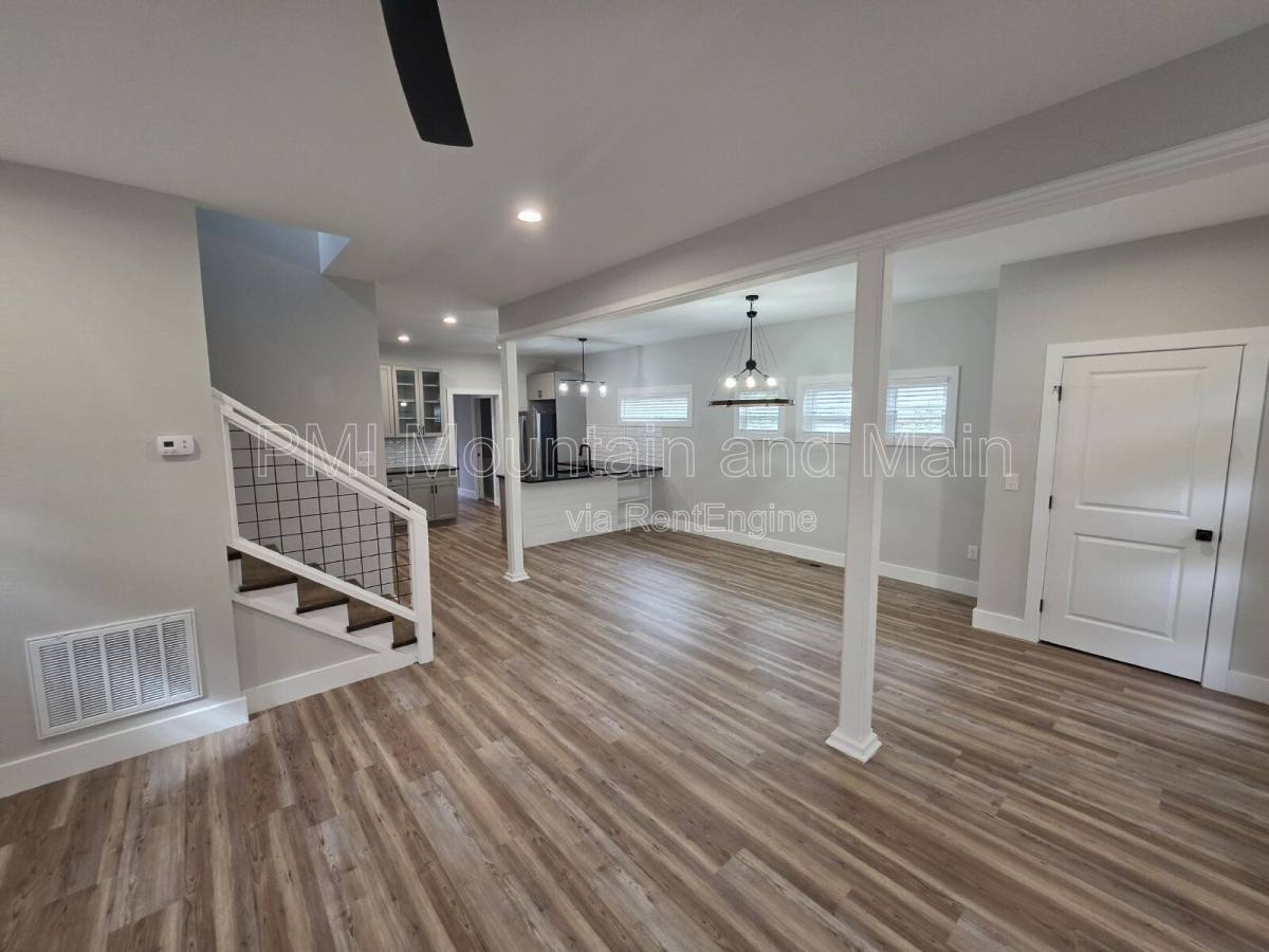 House for rent at 339 Hazel Mill Rd, Asheville, NC 28806