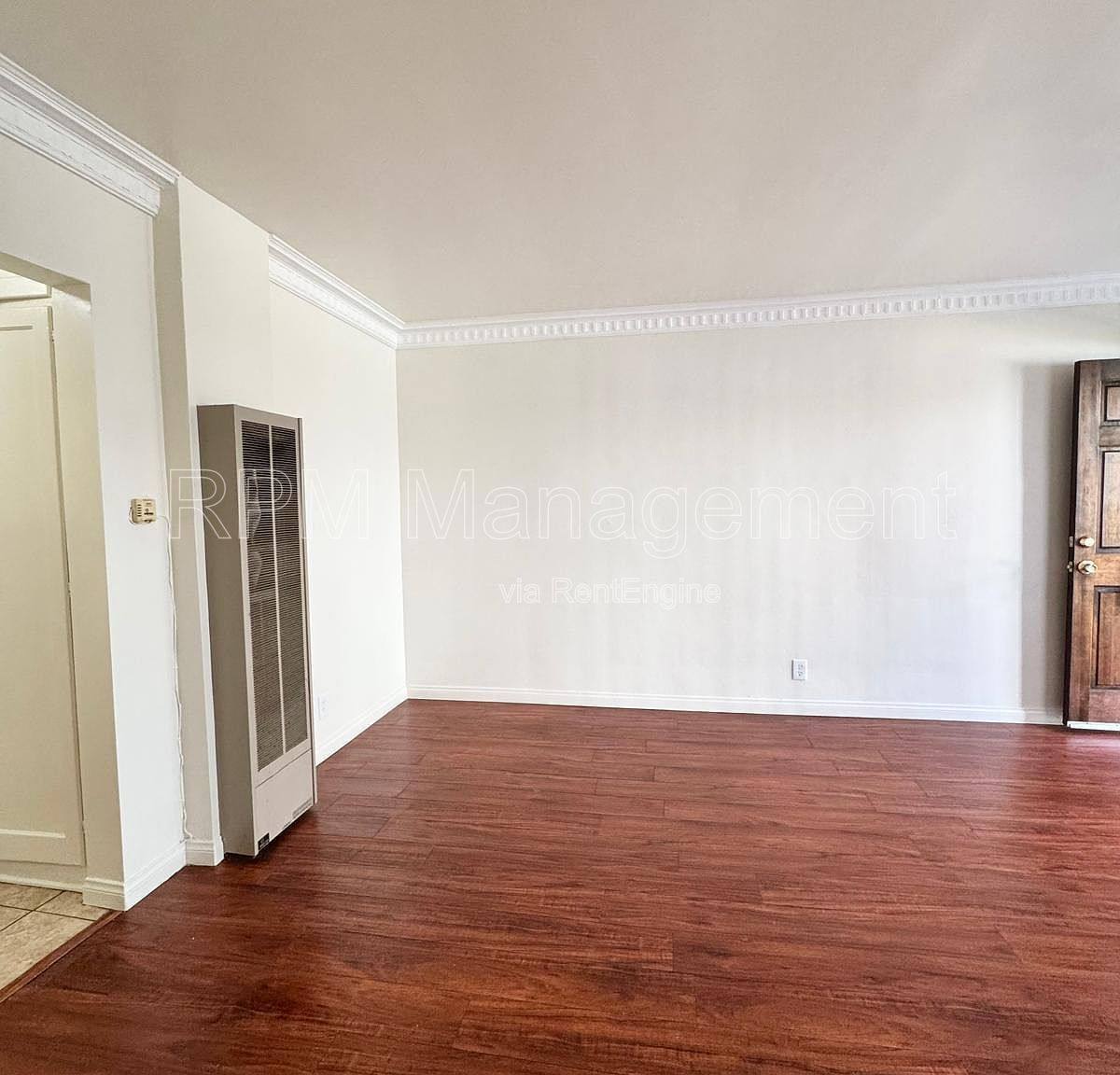 Apartment for rent at 1041 S Norton Ave, Los Angeles, CA 90019