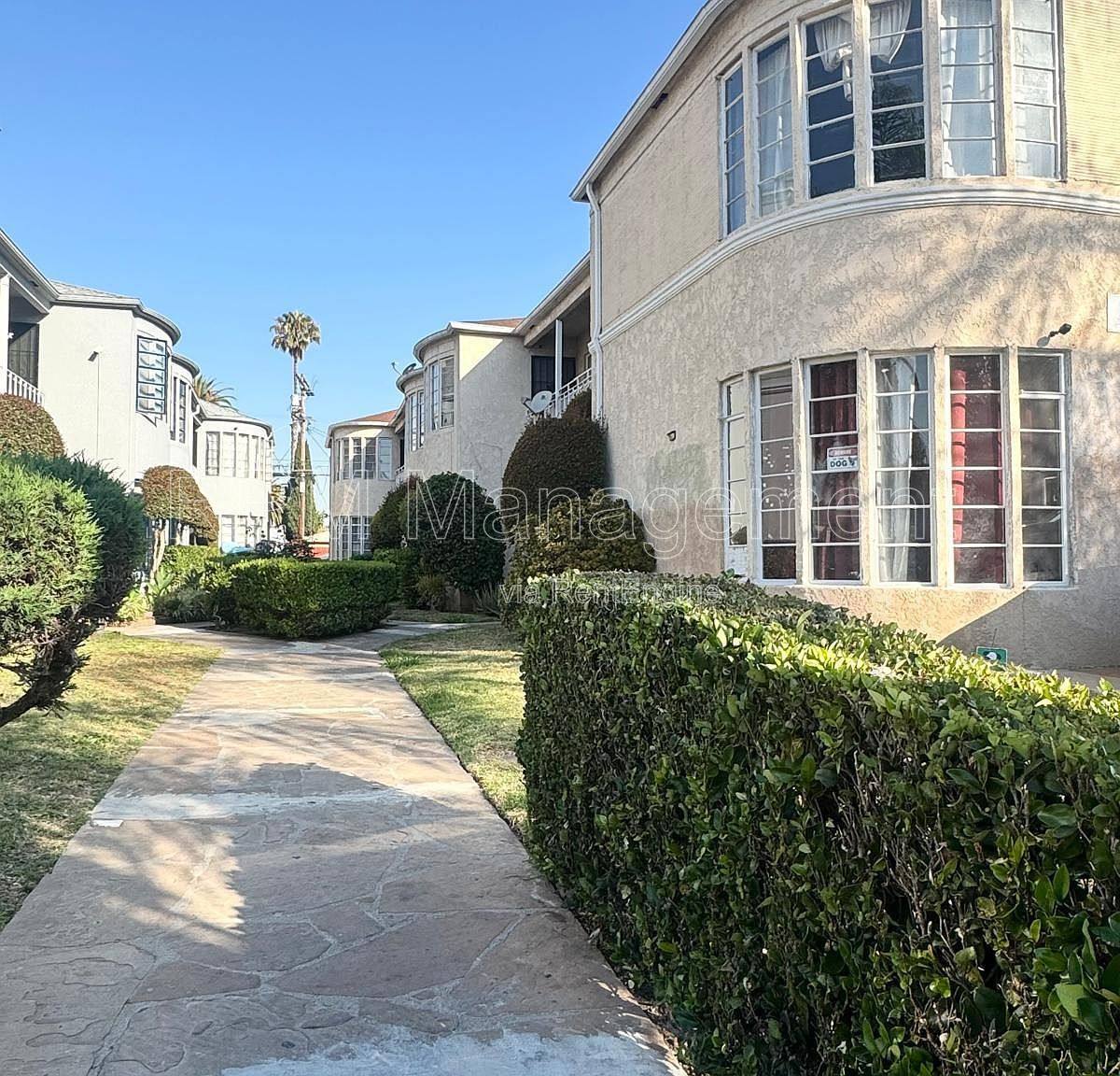 Apartment for rent at 1041 S Norton Ave, Los Angeles, CA 90019