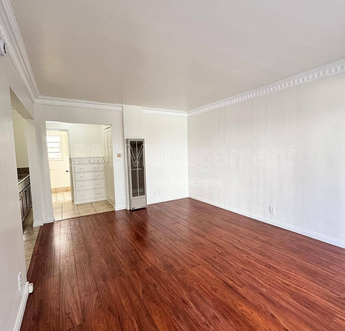 Apartment for rent at 1041 S Norton Ave, Los Angeles, CA 90019