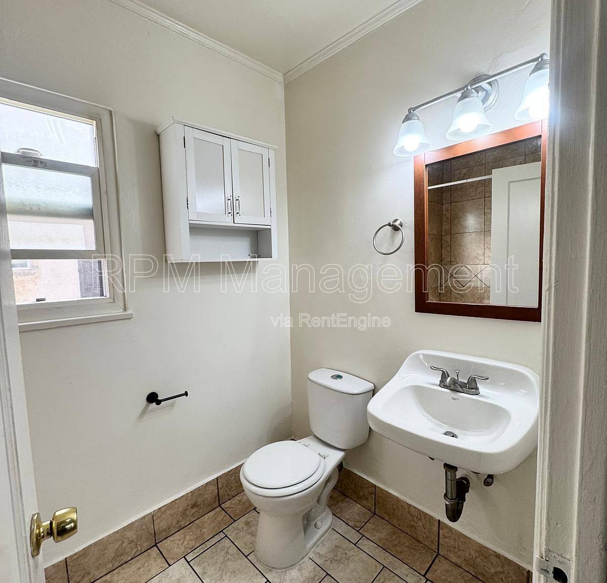 Apartment for rent at 1041 S Norton Ave, Los Angeles, CA 90019