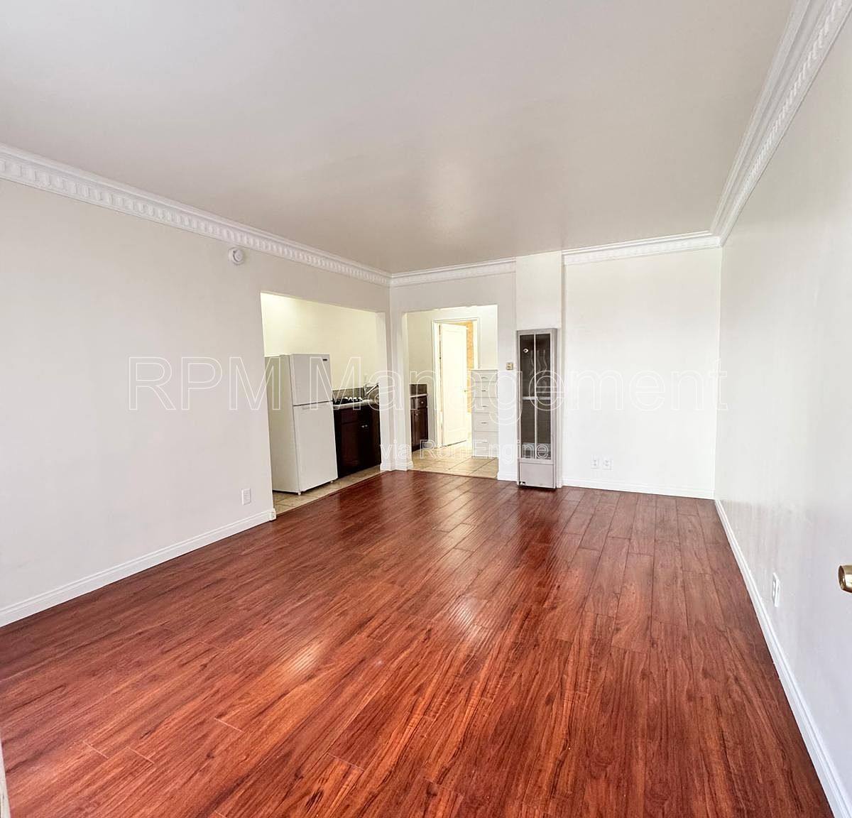 Apartment for rent at 1041 S Norton Ave, Los Angeles, CA 90019
