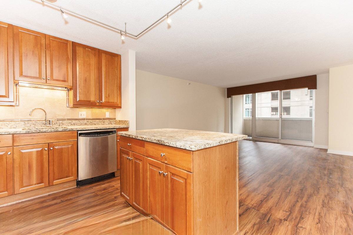 Condo for rent at 545 N Dearborn St #902, Chicago, IL 60654
