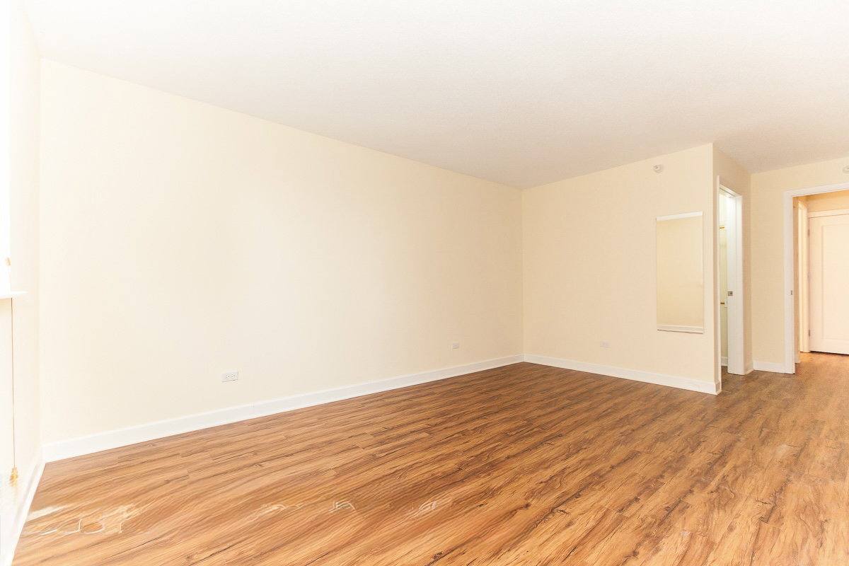 Condo for rent at 545 N Dearborn St #902, Chicago, IL 60654