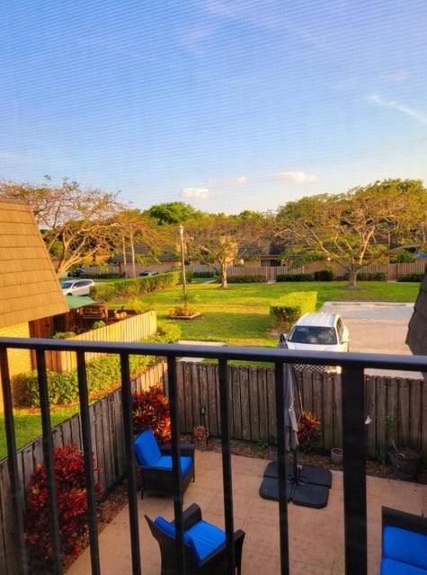 Townhouse for rent at 727 7th Way, West Palm Beach, FL 33407