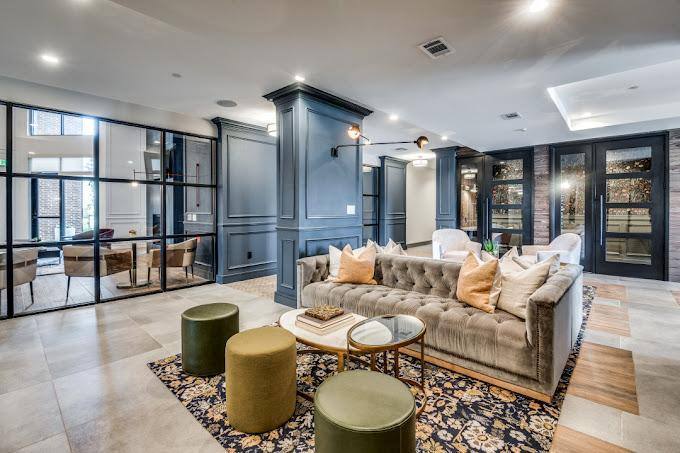 Apartment for rent at 2811 S Cooper St, Arlington, TX 76015