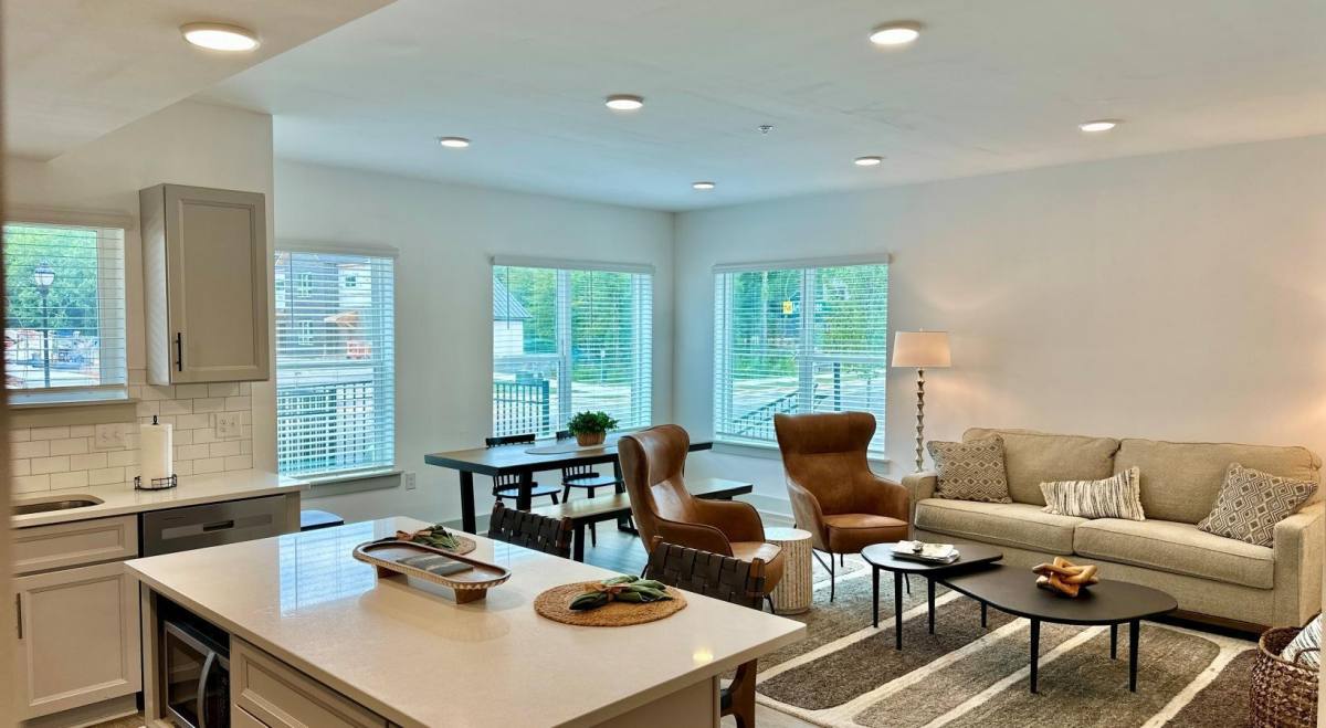 Apartment for rent at 15120 Idlewild Rd, Matthews, NC 28104